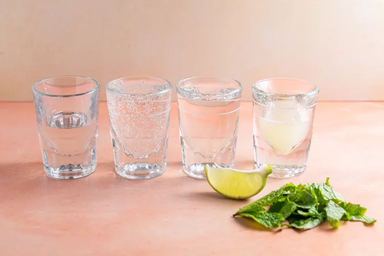 Vodka Mojito ကော့လ်တေး