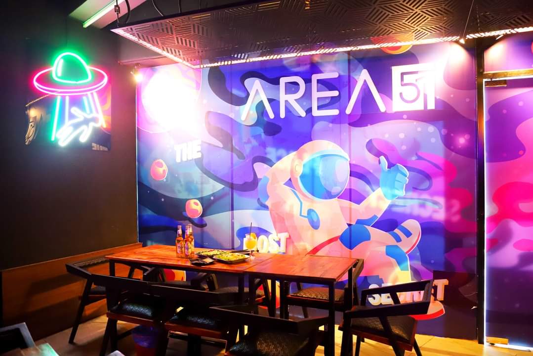 bar