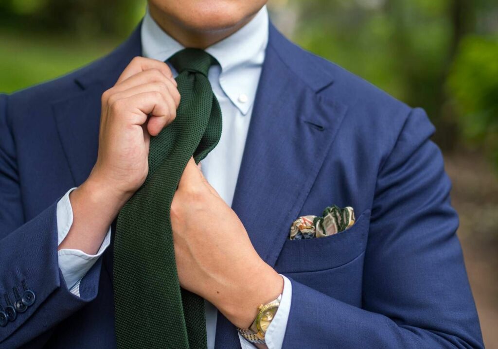 necktie