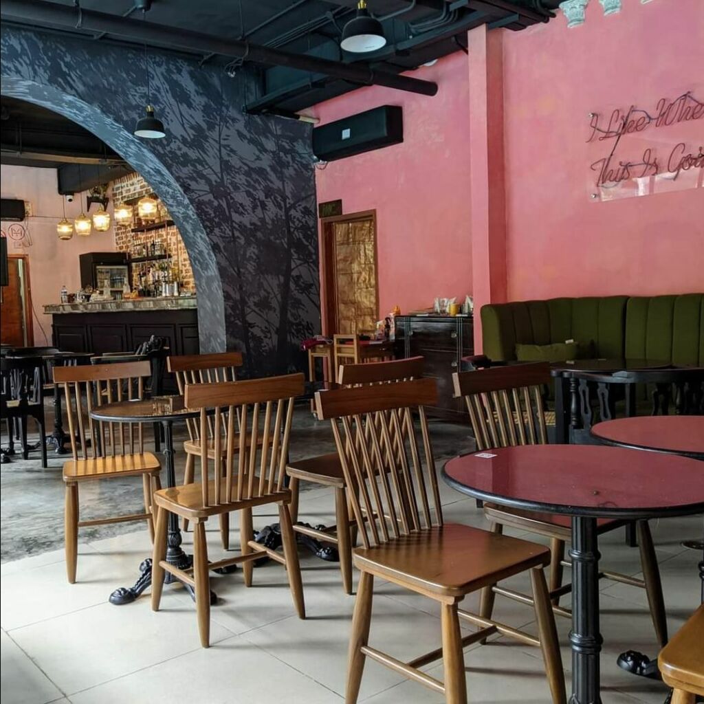 bar