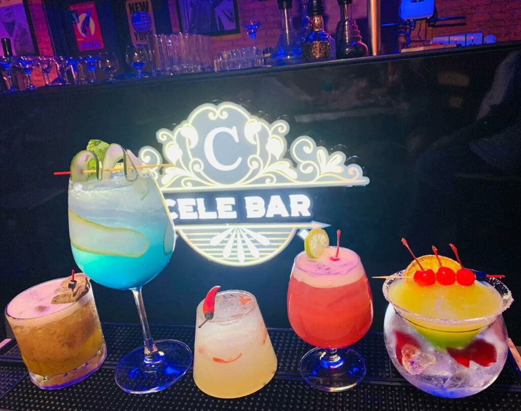 CELE BAR
