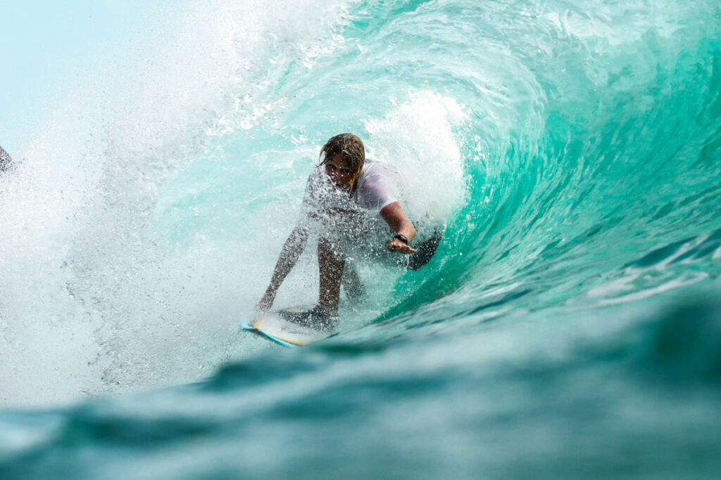 Surfing