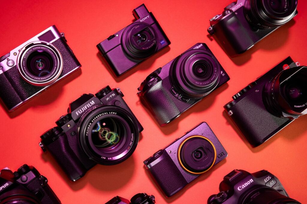 Compact Cameras 