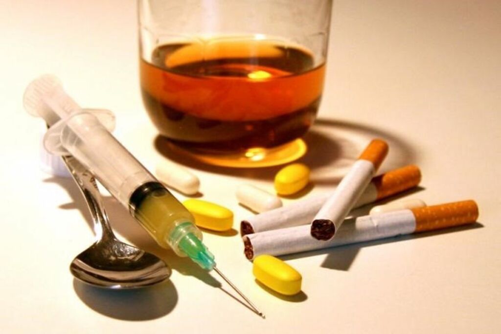 Drinking drugs smoking 
