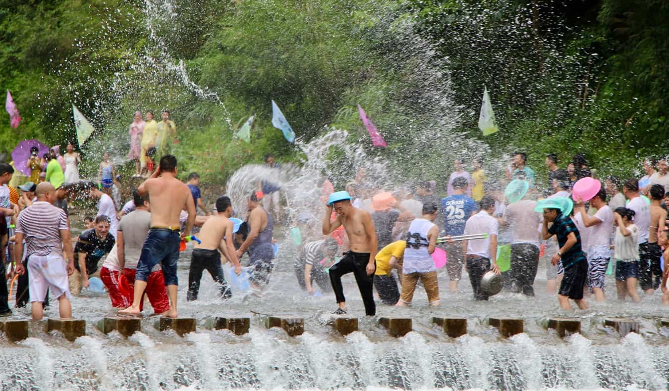 သင်္ကြန် ခရီးသွား