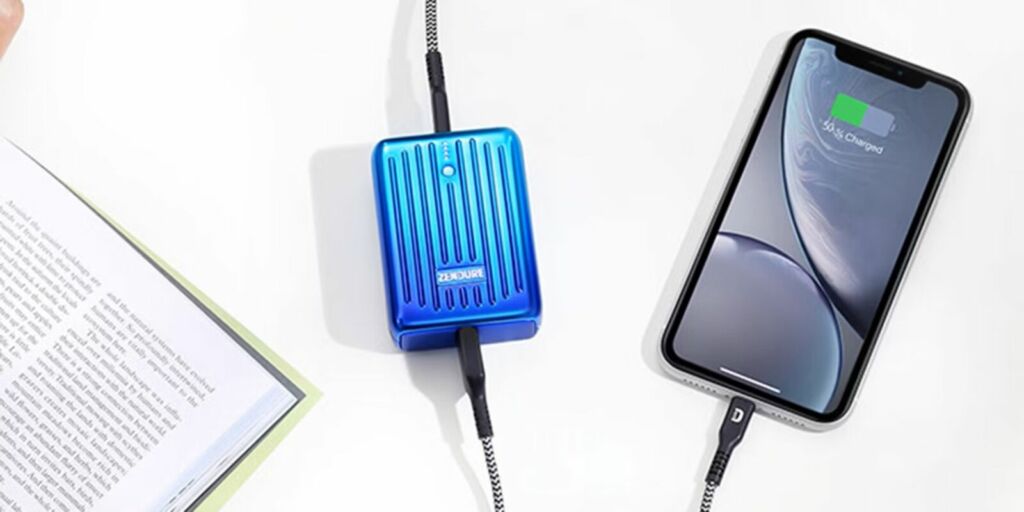 SuperMini – Credit Card Size 10,000mAh Power Bank