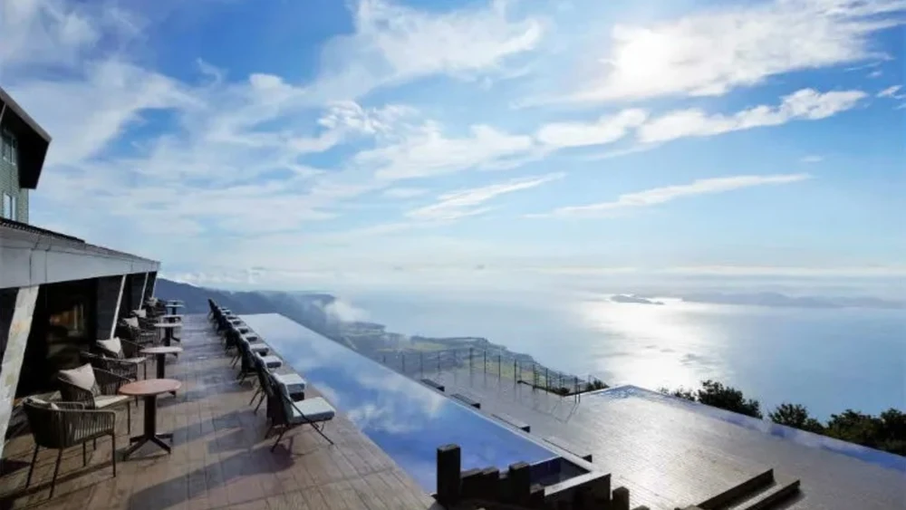 Shiga - Mountain Retreat at Biwako Terrace