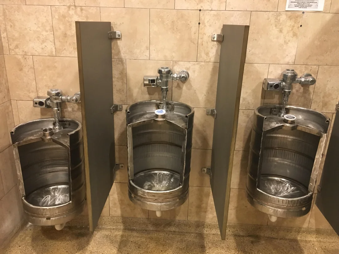 Urinal
